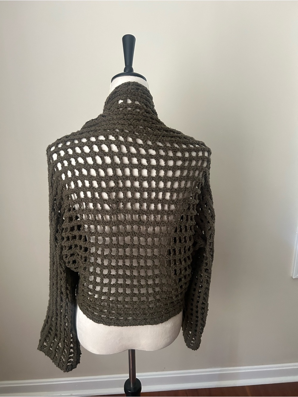 Free People Open-Weave Olive Crochet Shrug, Med, Very Good Used Condition - Picture 4 of 8